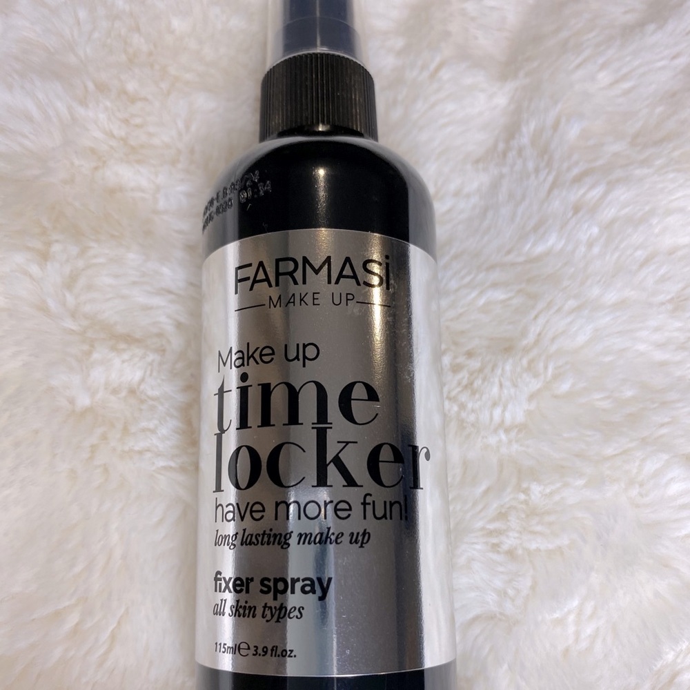 Farmasi Time Locker Setting Spray - Picture 3 of 3